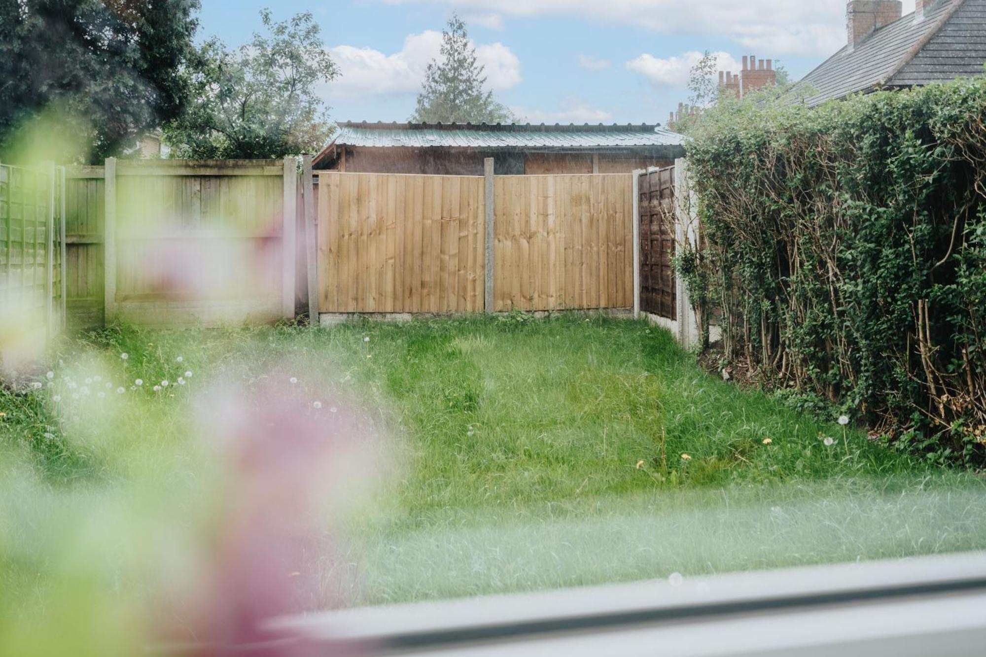 Shawe House - 10 Minute Mcr Airport - Free Parking Villa Wythenshawe Ruang foto