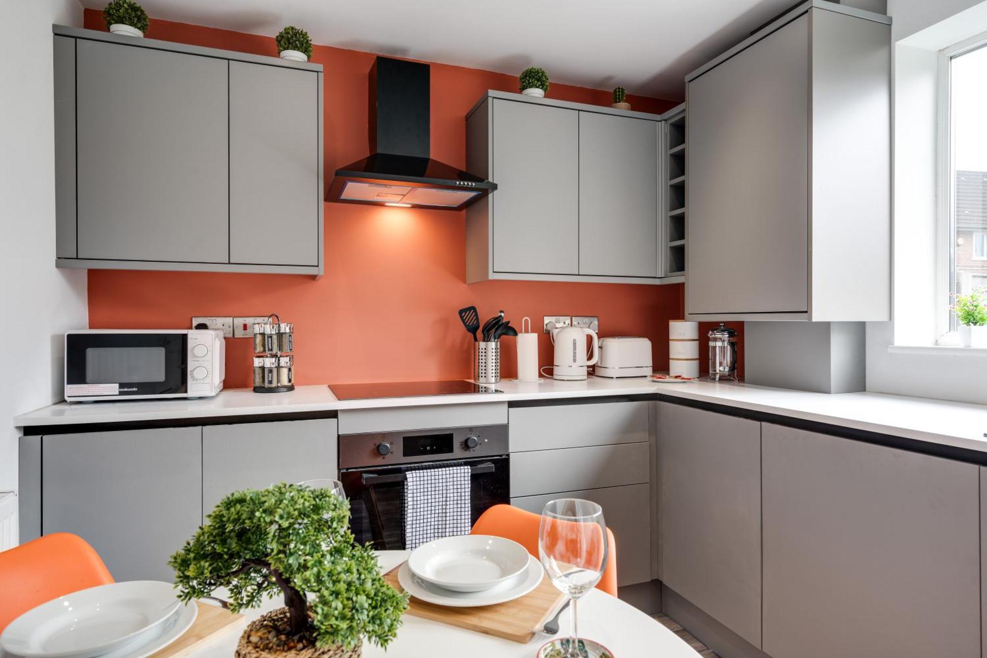 Shawe House - 10 Minute Mcr Airport - Free Parking Villa Wythenshawe Ruang foto